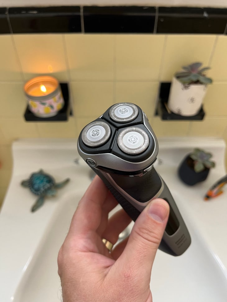 How to Open the Head on Your Rotary Shaver